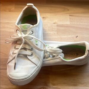 Cariuma Off-White Canvas Sneakers